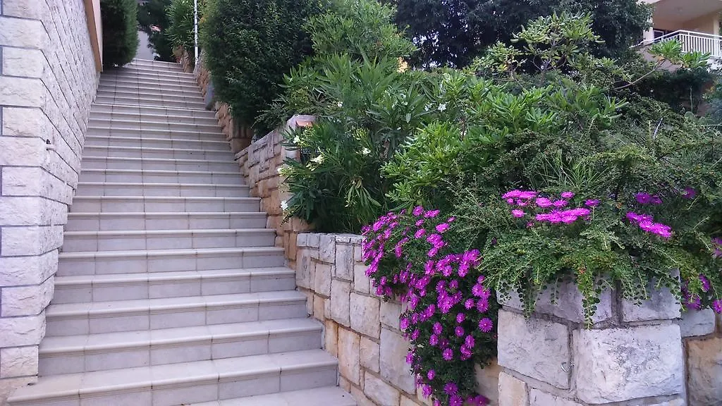 Apartments Silmare Рабац