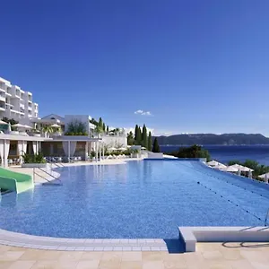Valamar Bellevue Szálloda